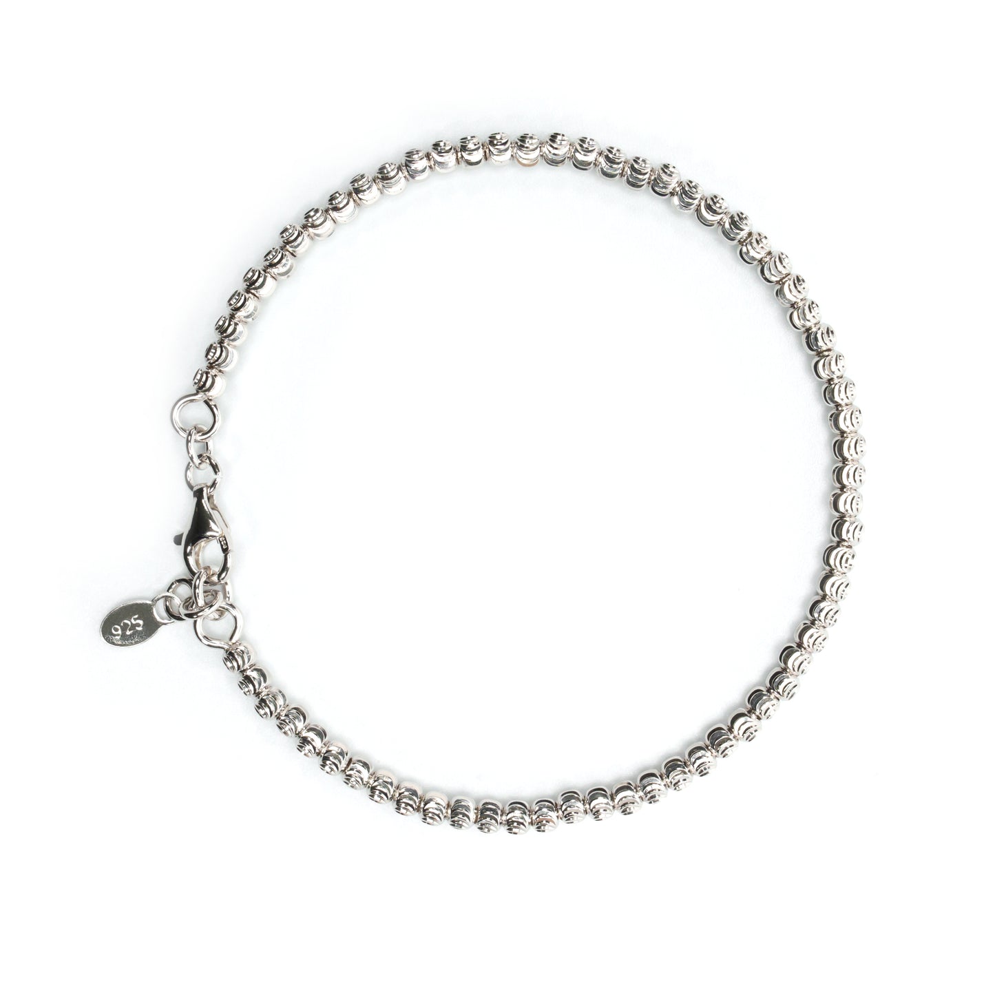 Sterling silver bracelet, 6 cm in diameter. Sparkling bracelet that sparkles like a diamond.