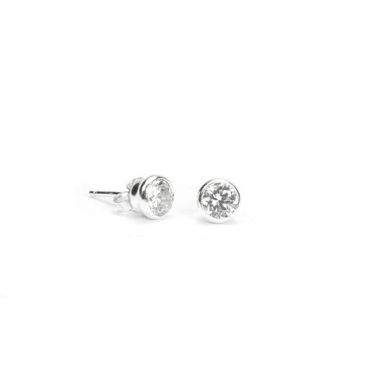 sterling silver Round Diamond Stud Earrings in front view
