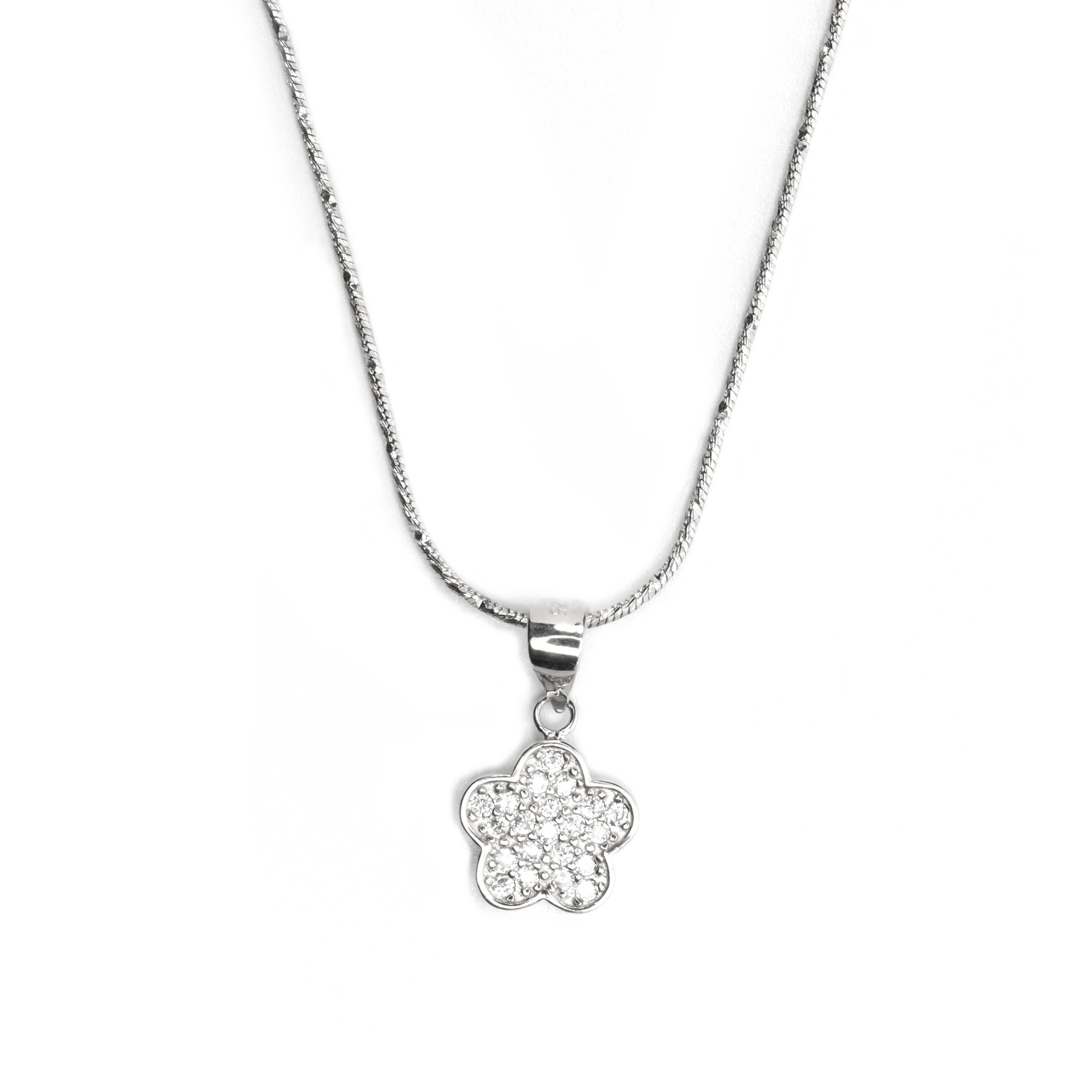 Flower Diamond Pendant in front view